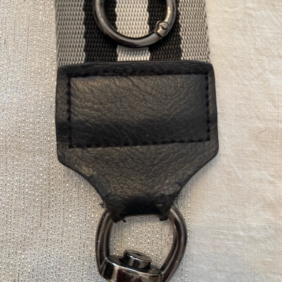 Think Rolyn Crossbody Bag - Picture 8 of 11